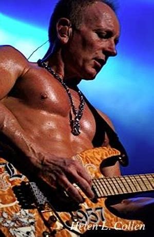 Interview: Guitarist Phil Collen Looks Back on 33 .